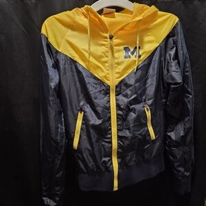 Michigan Wolverines Colosseum Windbreaker Jacket Sz XS Womens Full Zip streetwea